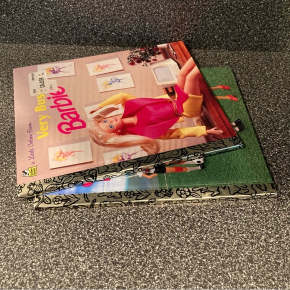 BARBIE NWT/VGUC Bundle:3 Barbie vintage Golden Books. - Picture 9 of 16